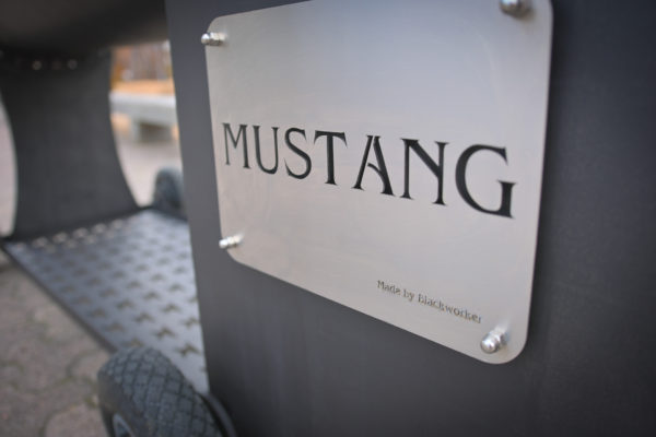 650kg Mustang Smoker v. Blackworker